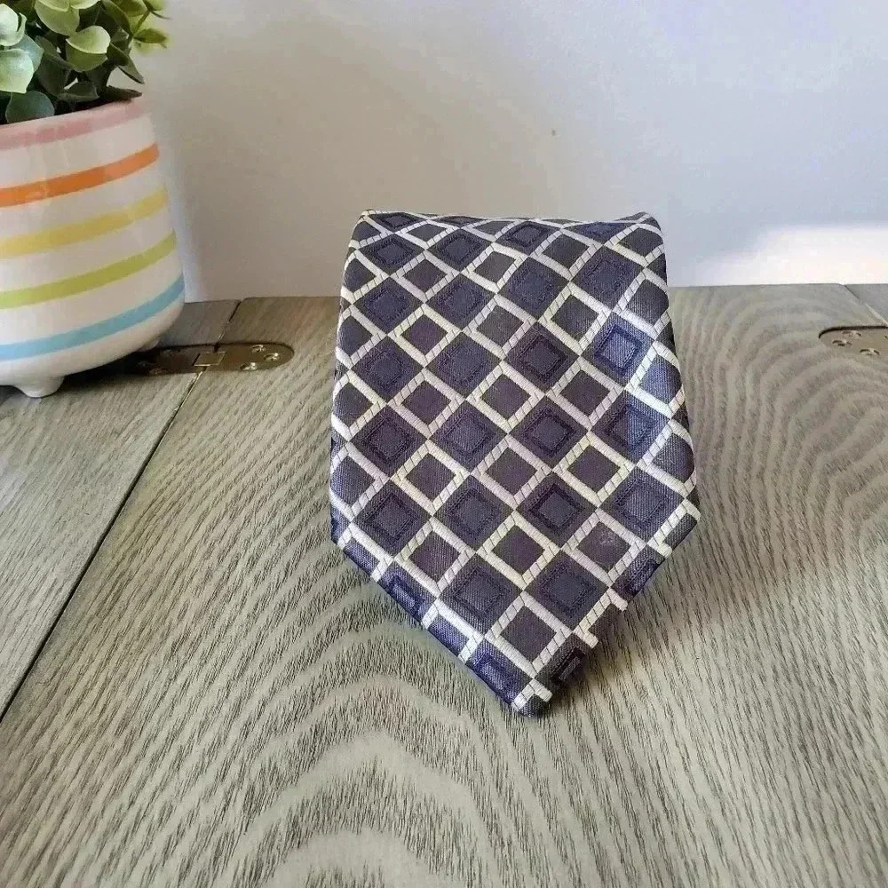 Canali 100% Navy, blue/ grey and cream silk tie. Made in  Italy.